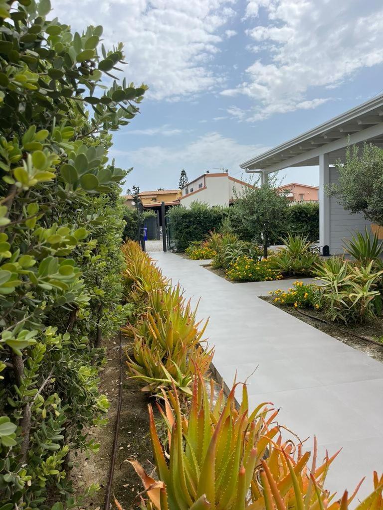 B&B Lo&G 拉斯卡里 外观 照片